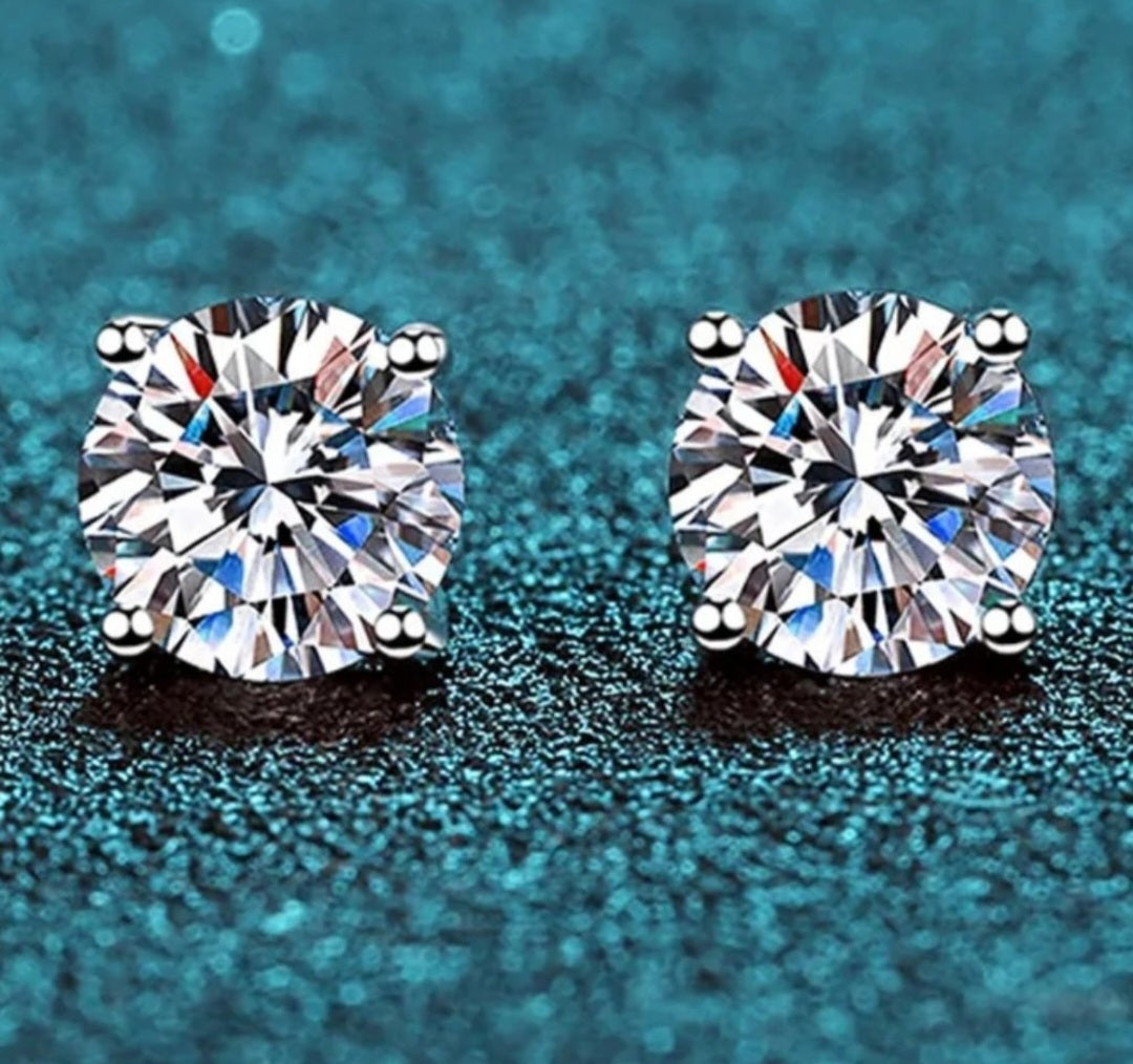 New 6ct Certified Moissanite Stud Earrings