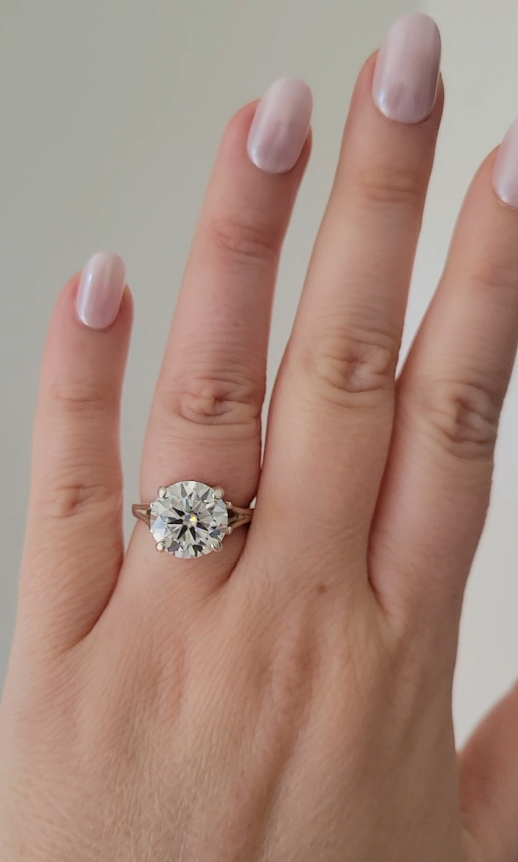 New 4ct Certified Moissanite Engagement Ring, size 7