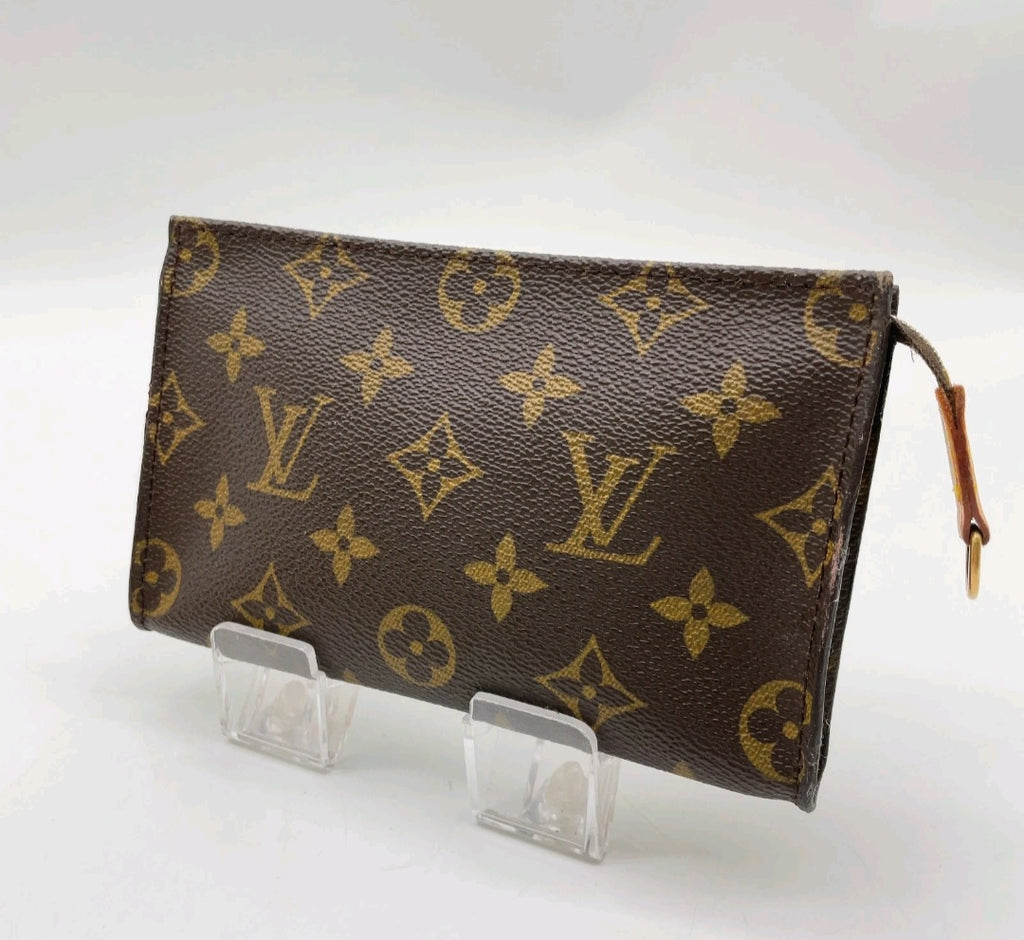 100% Authentic Louis Vuitton Monogram Pouch!!!