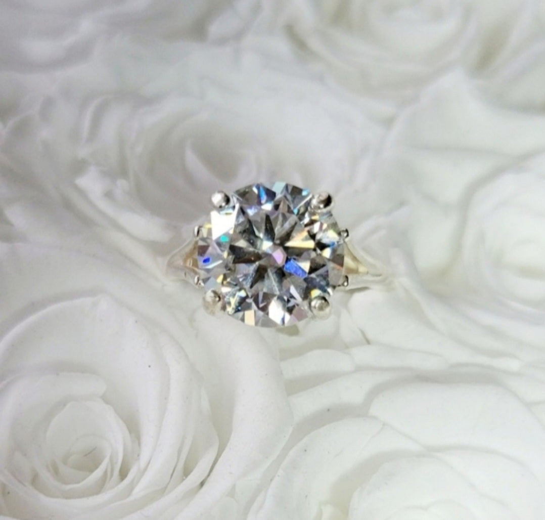 New 4ct Certified Moissanite Engagement Ring, size 7