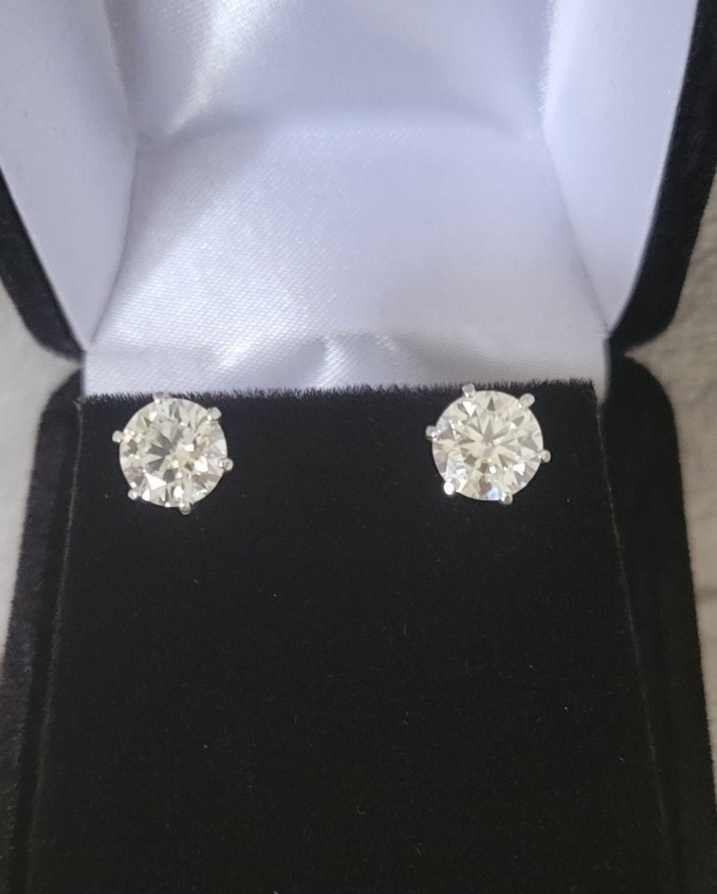 New 2ct Certified Moissanite Stud Earrings!