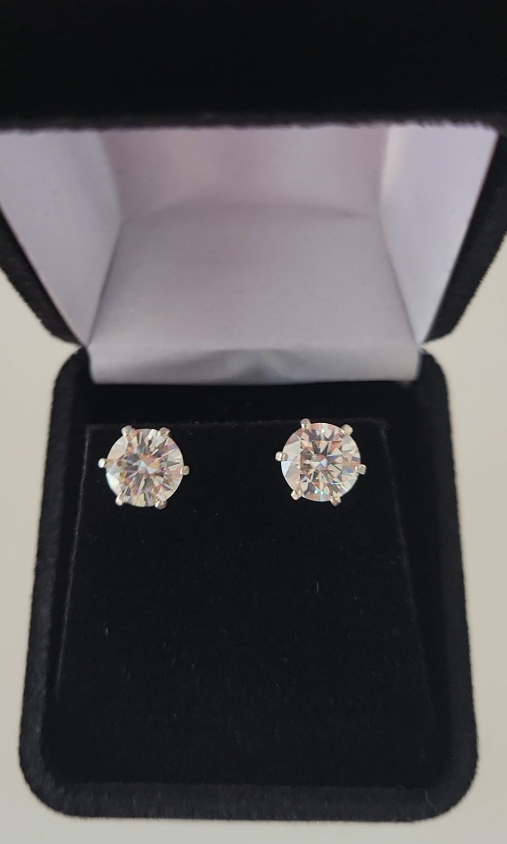 New 4ct Certified Moissanite Stud Earrings!